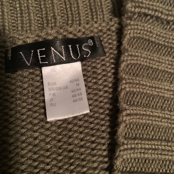 Venis Tunic Length Sweater - Picture 2 of 2